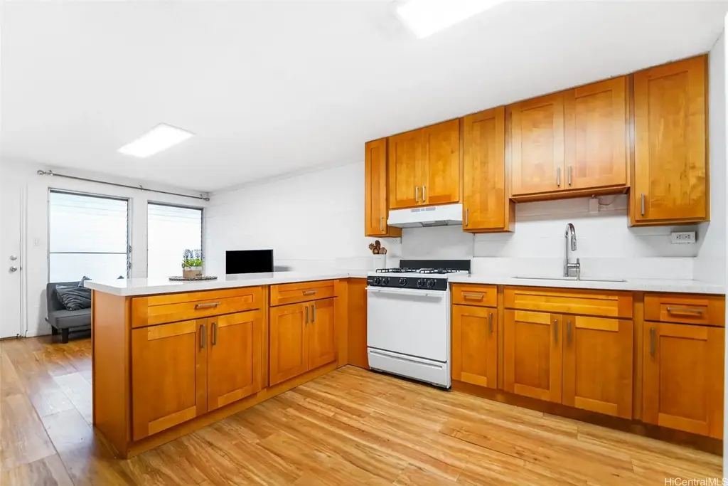 2501 Coyne Street # 102, Honolulu