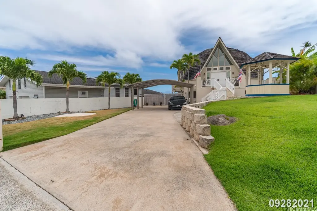 1279 Aupupu Place, Kailua