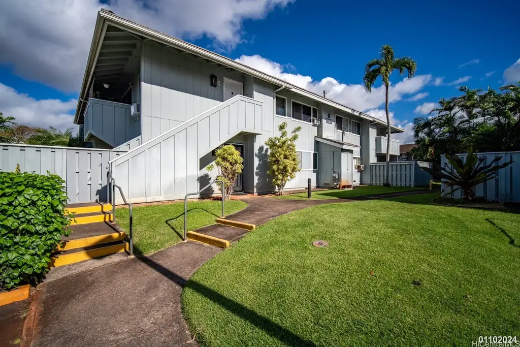 94-1040 Paha Place # Q8, Waipahu
