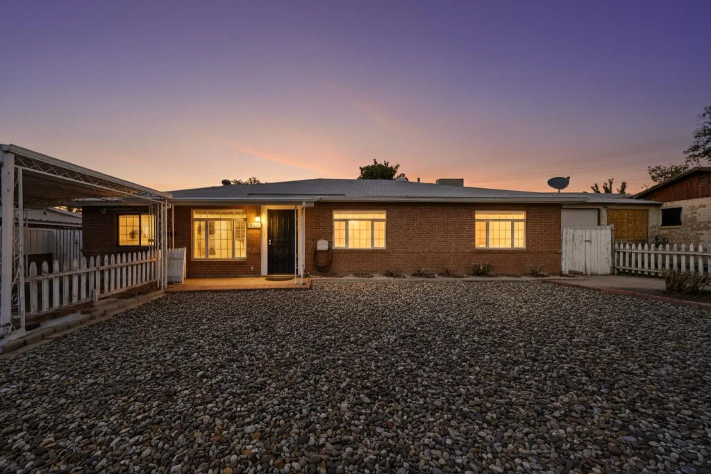 8623 Menaul Boulevard Ne, Albuquerque