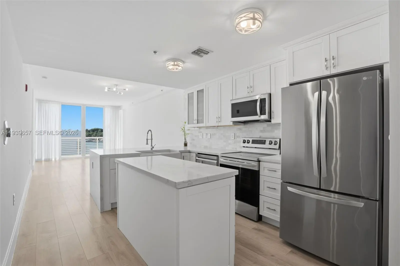 Photo of Listing #A11939657