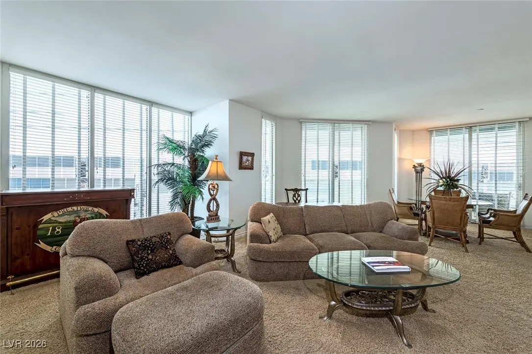 Photo of Listing #2750973