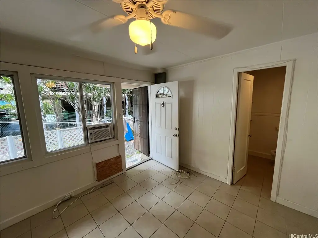 421 Lewers Street # D, Honolulu