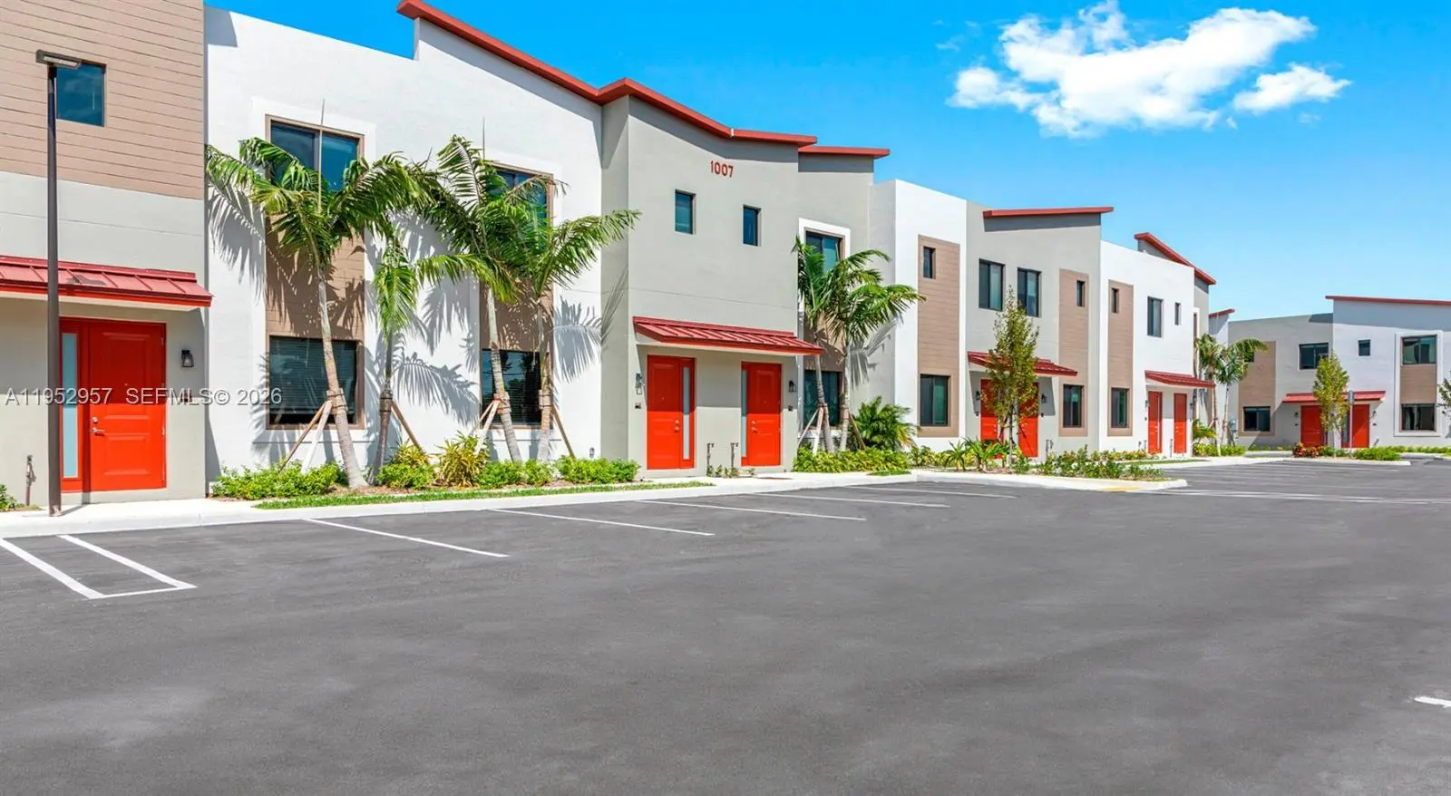 Photo of Listing #A11952957