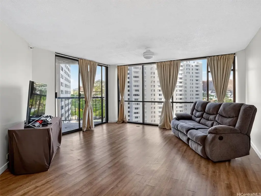 60 N Beretania Street # 1706, Honolulu
