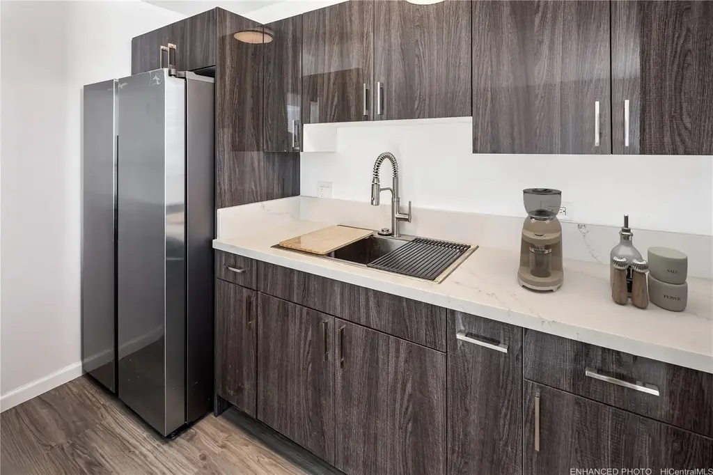 (unit #401) 1077 Ala Napunani Street, Honolulu