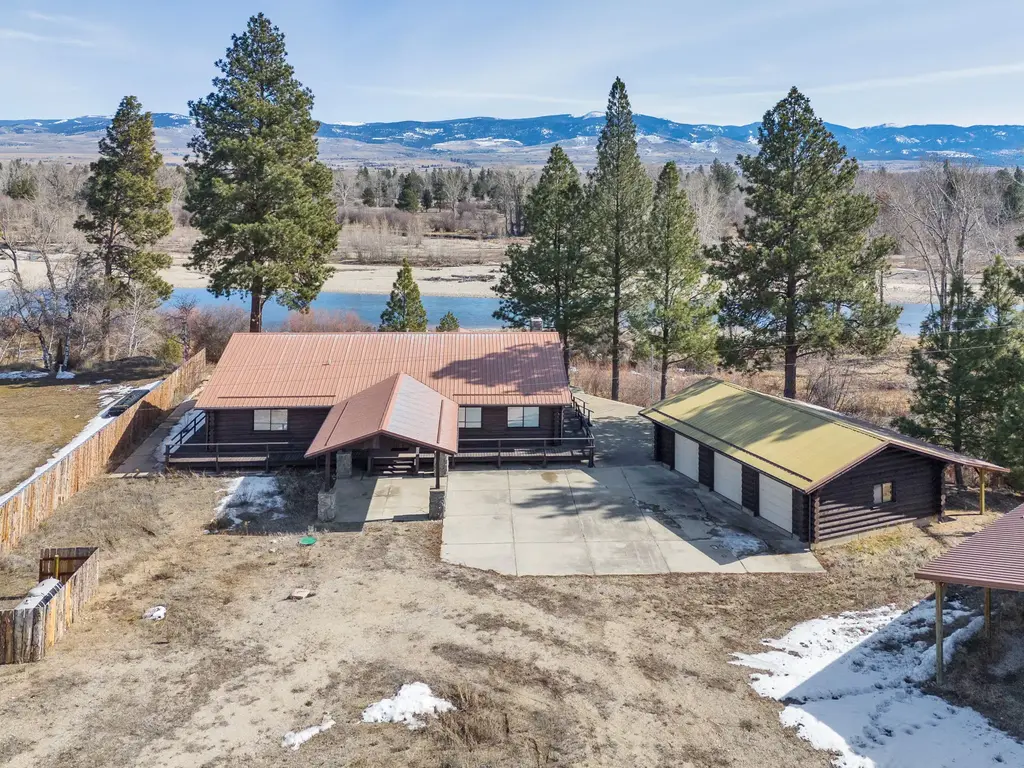 1800 Us Highway 93 N, Victor