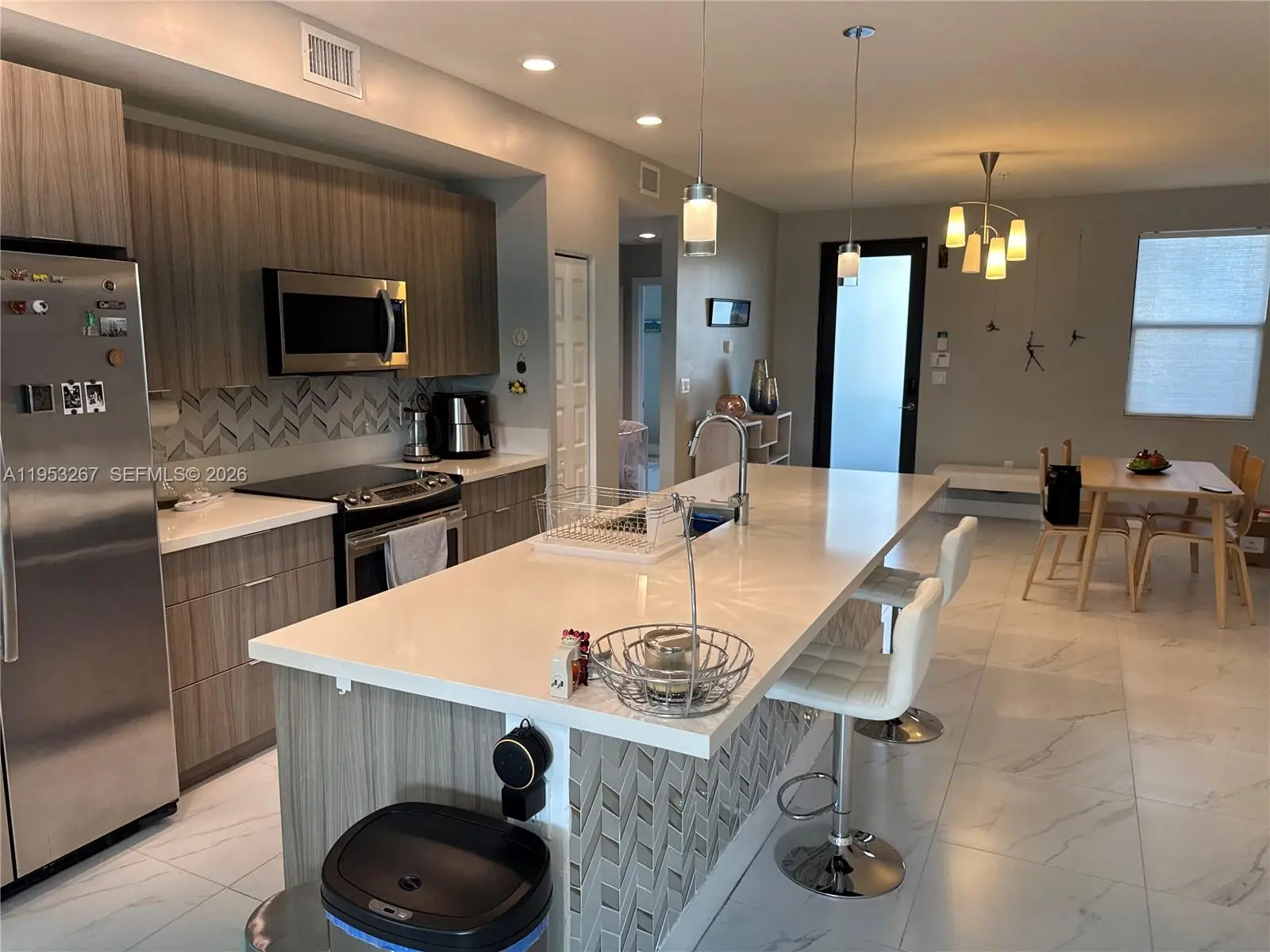 Photo of Listing #A11953267