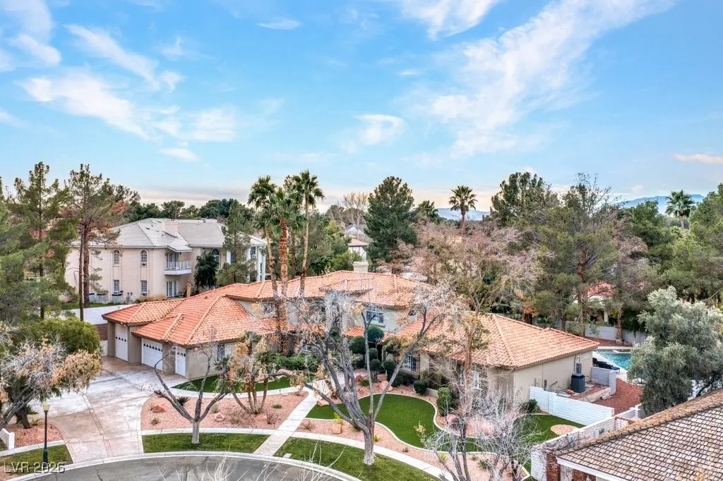 Photo of Listing #2750378