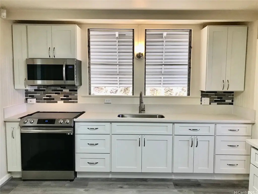 1695 Kamamalu Avenue, Honolulu