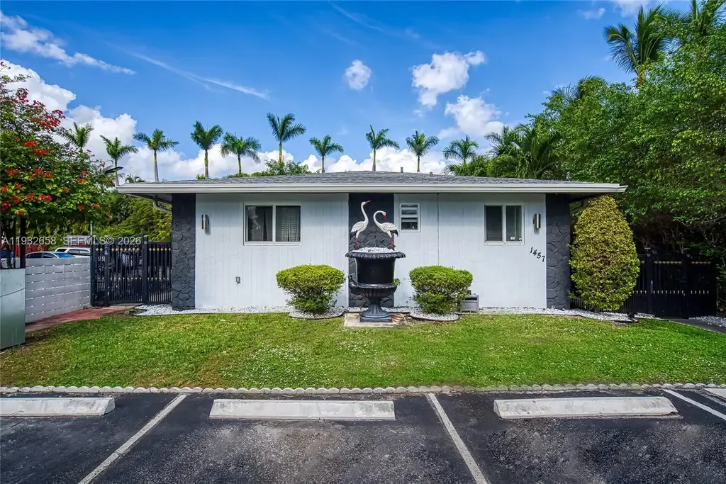 1457 Atlantic Shores Blvd, Hallandale Beach