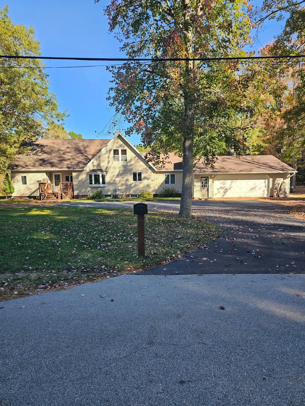 506 Mill St N, Suring