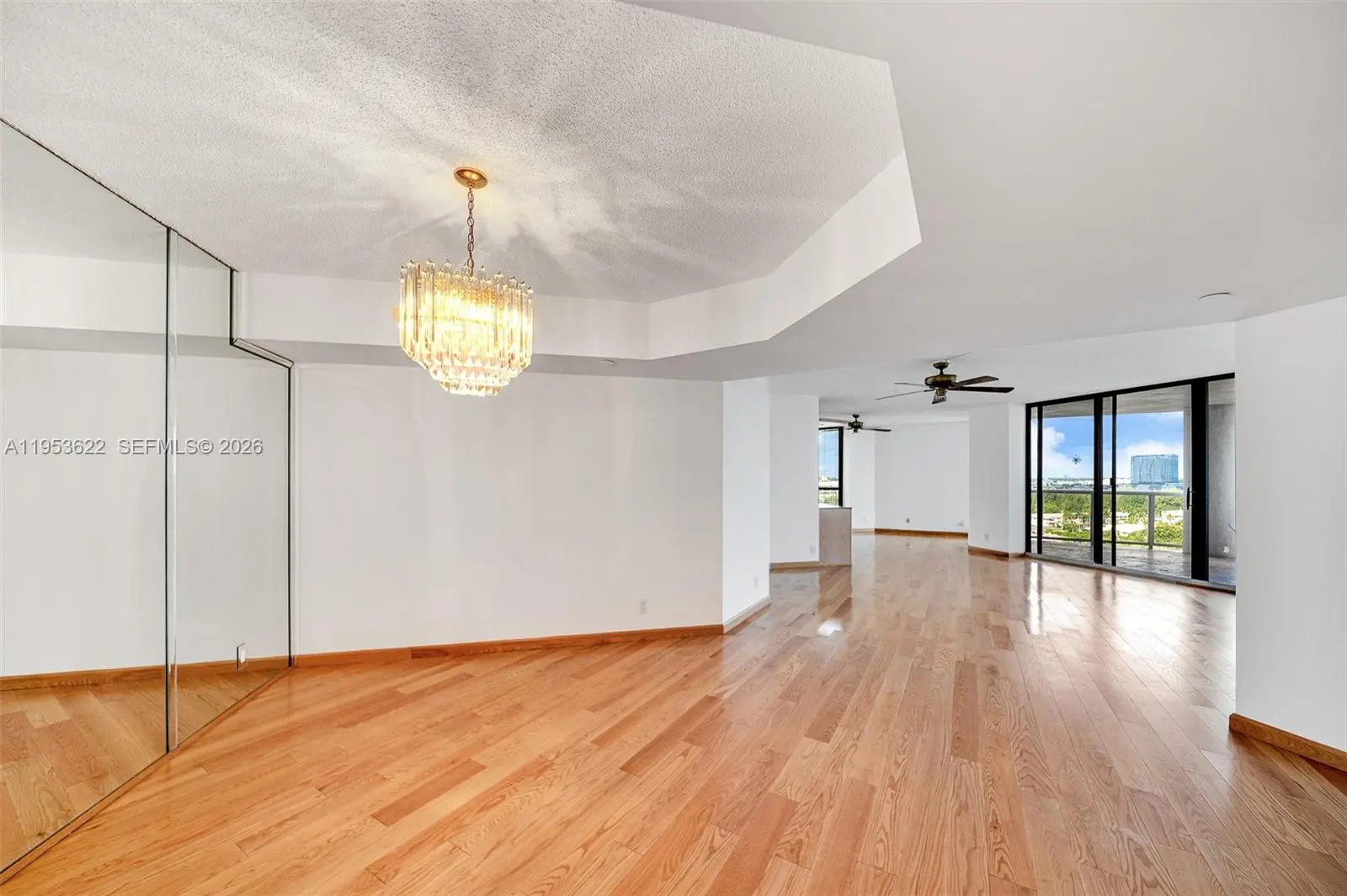 Photo of Listing #A11953622