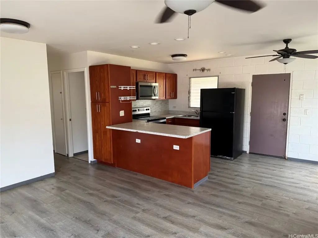 84-1037 Hana Street, Waianae