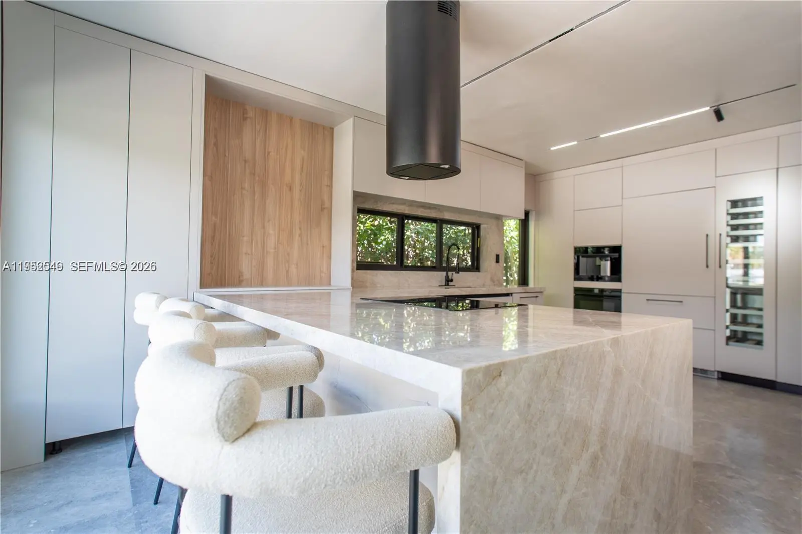 Photo of Listing #A11952549