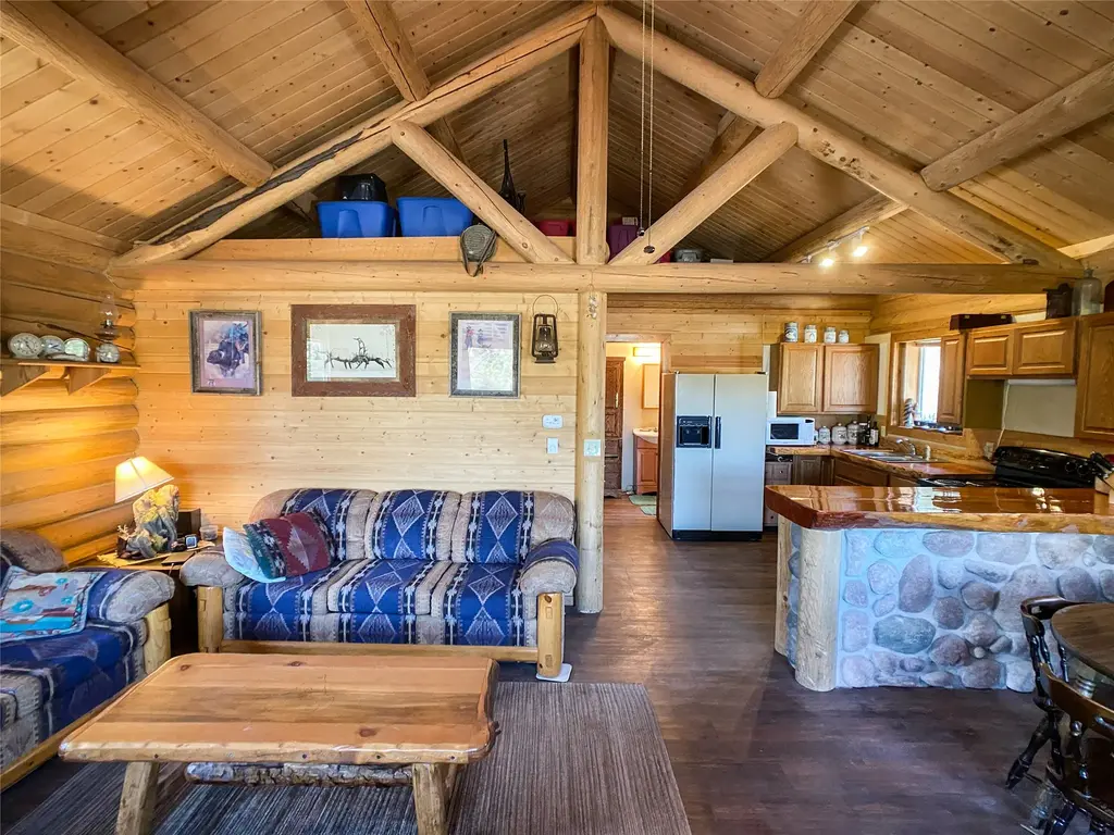 398 Reimel Loop, Sula