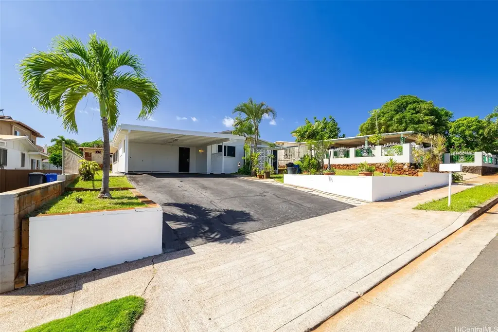 94-326 Kipou Place, Waipahu