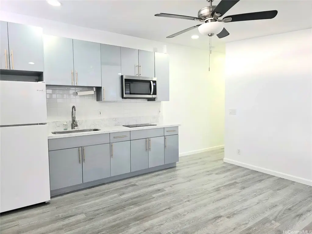 92-364 Laahaina Place # 3, Kapolei