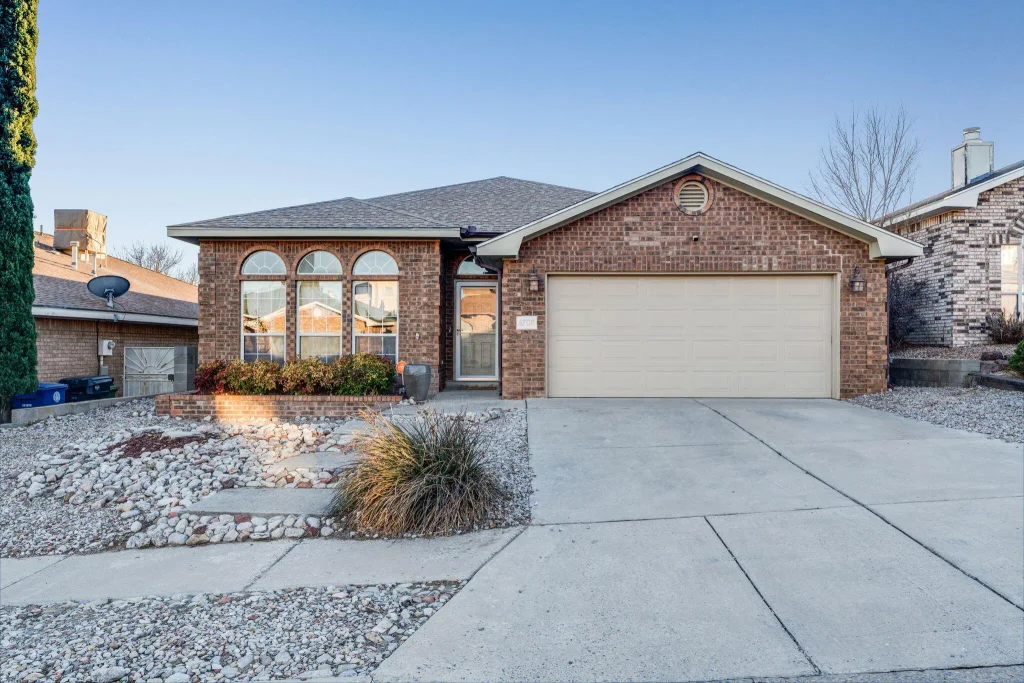4708 Lacy Spine Road Nw, Albuquerque