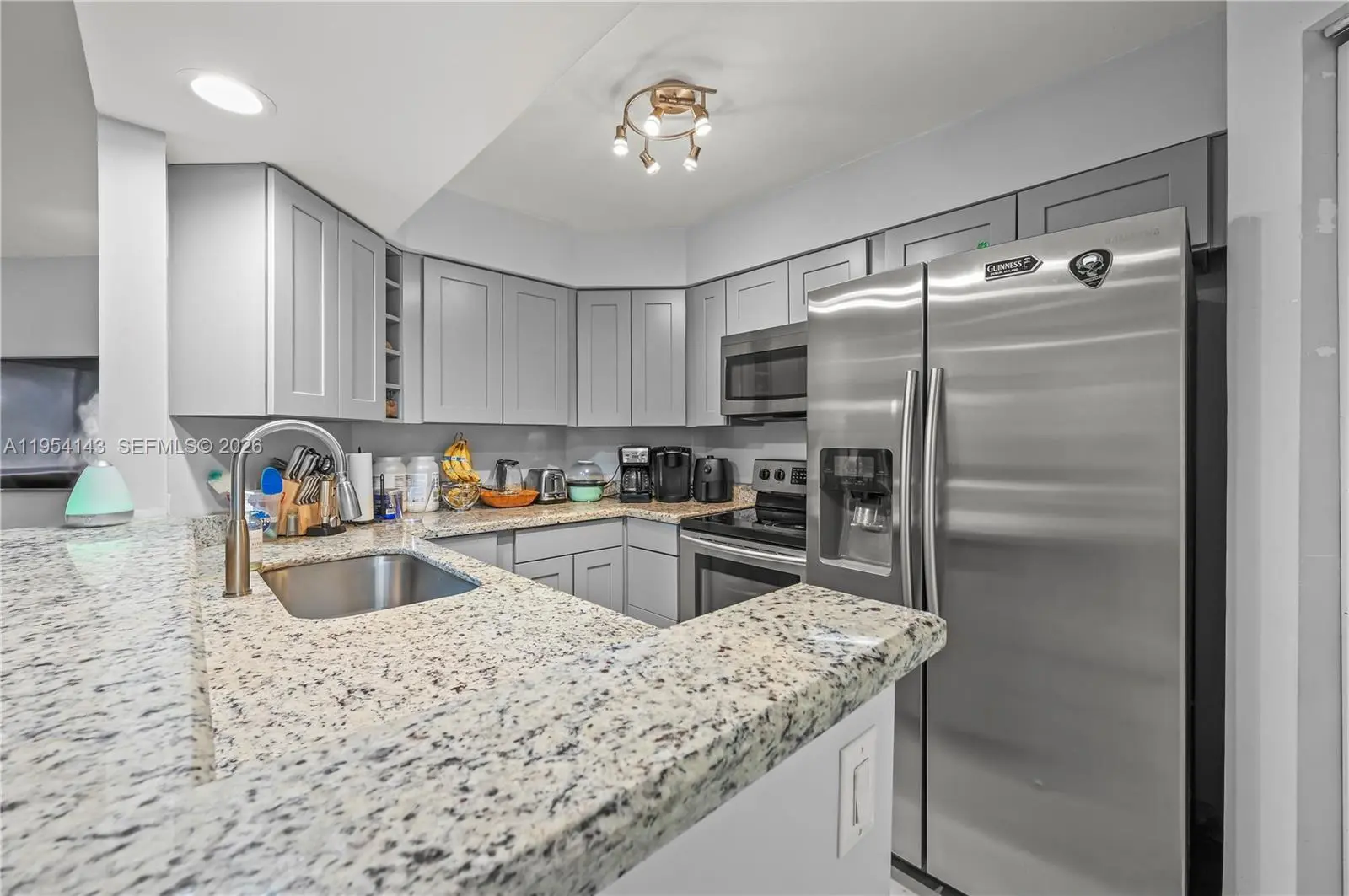 Photo of Listing #A11954143