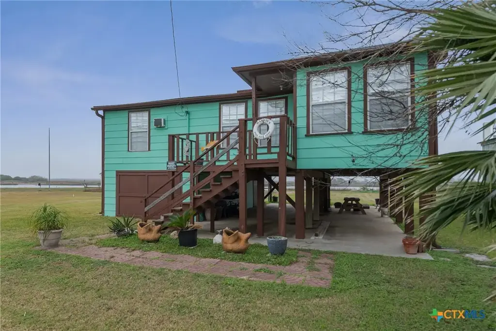 1725 Cr 441d, Brazoria
