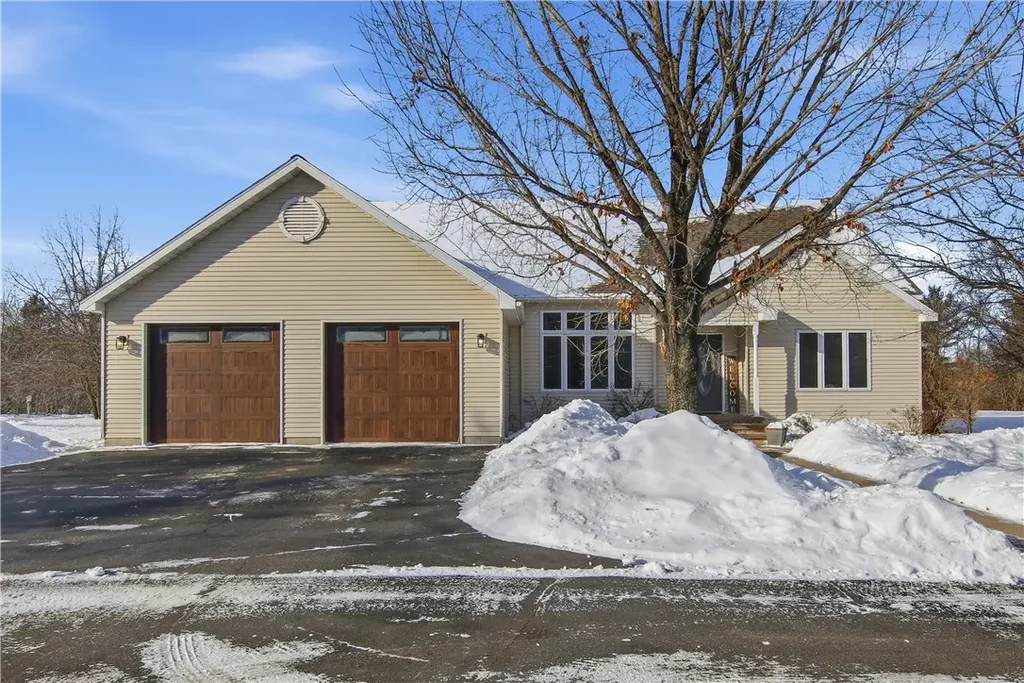 710 260th Street, Woodville