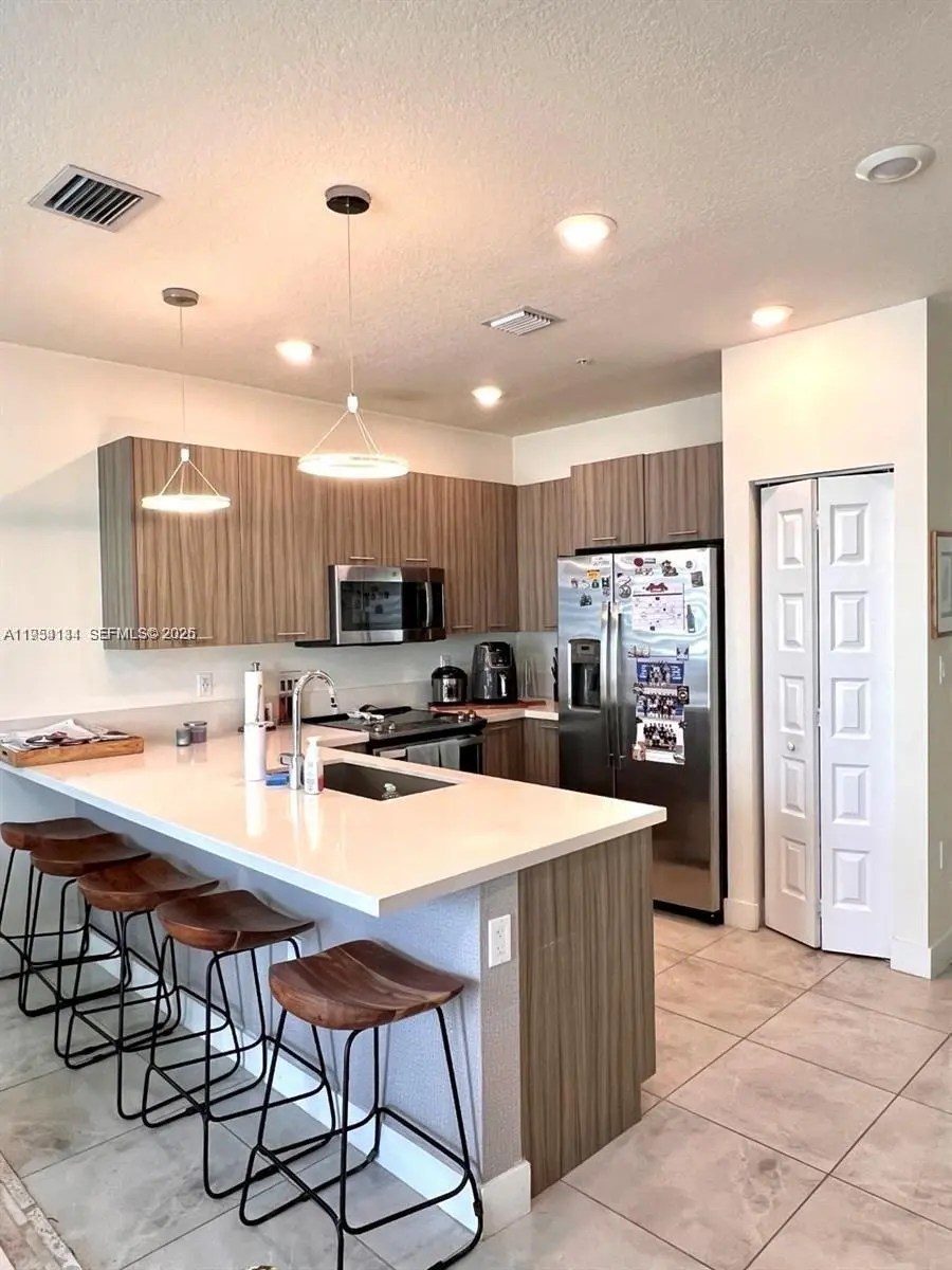 Photo of Listing #A11954134