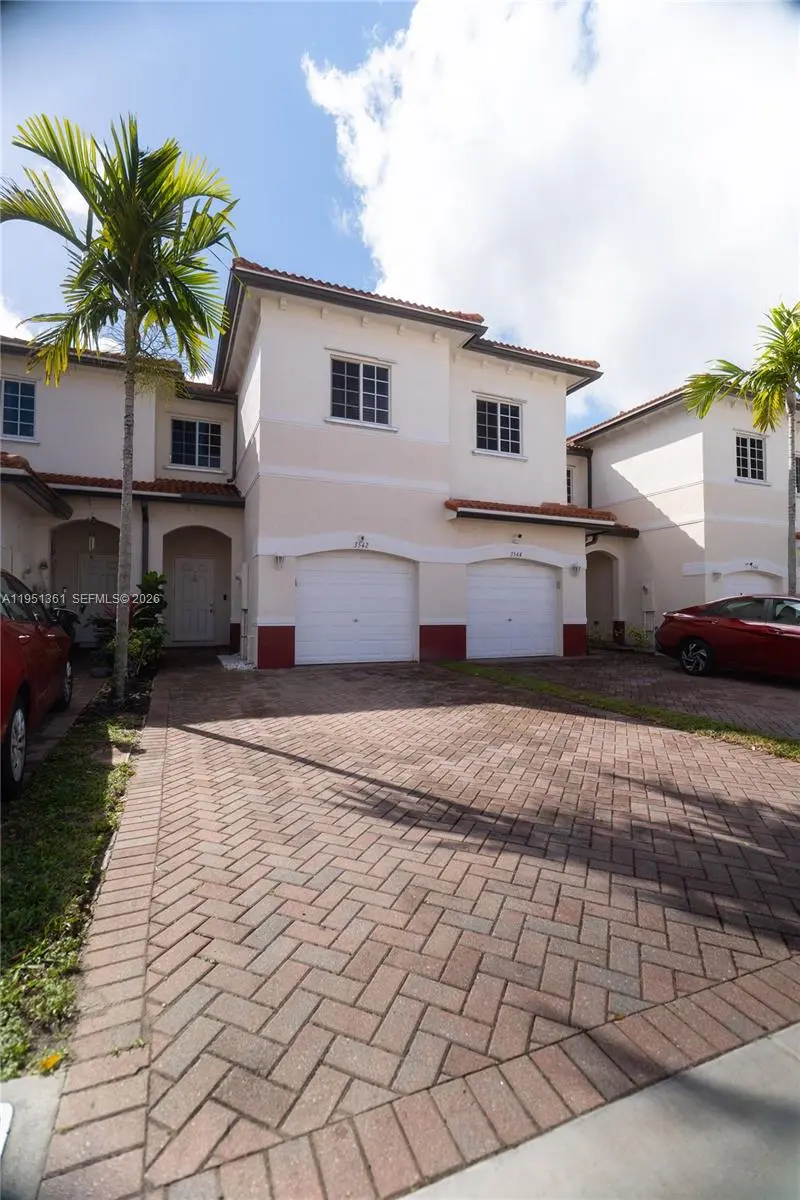 3542 Nw 29th Ct, Lauderdale Lakes