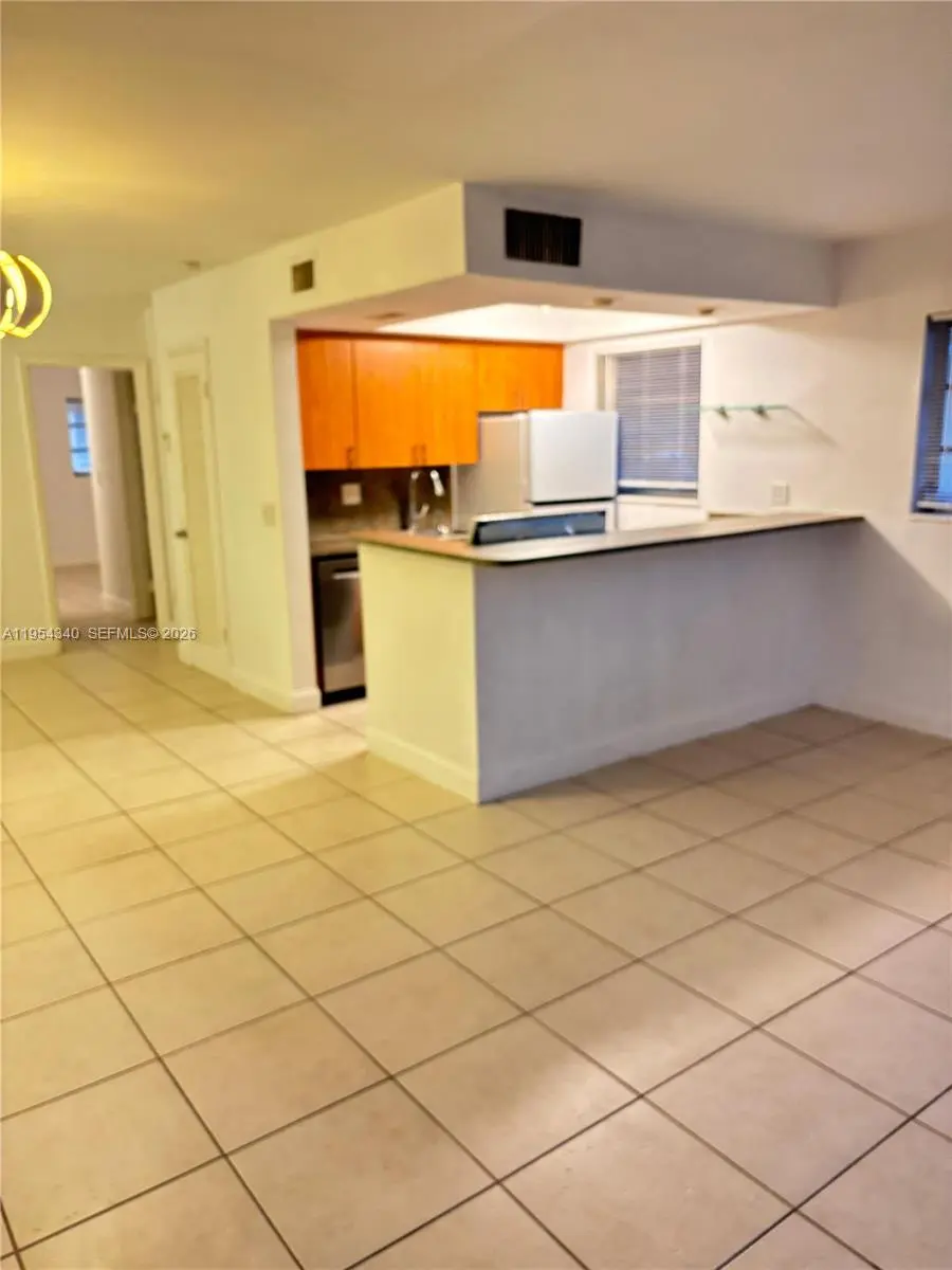 Photo of Listing #A11954340