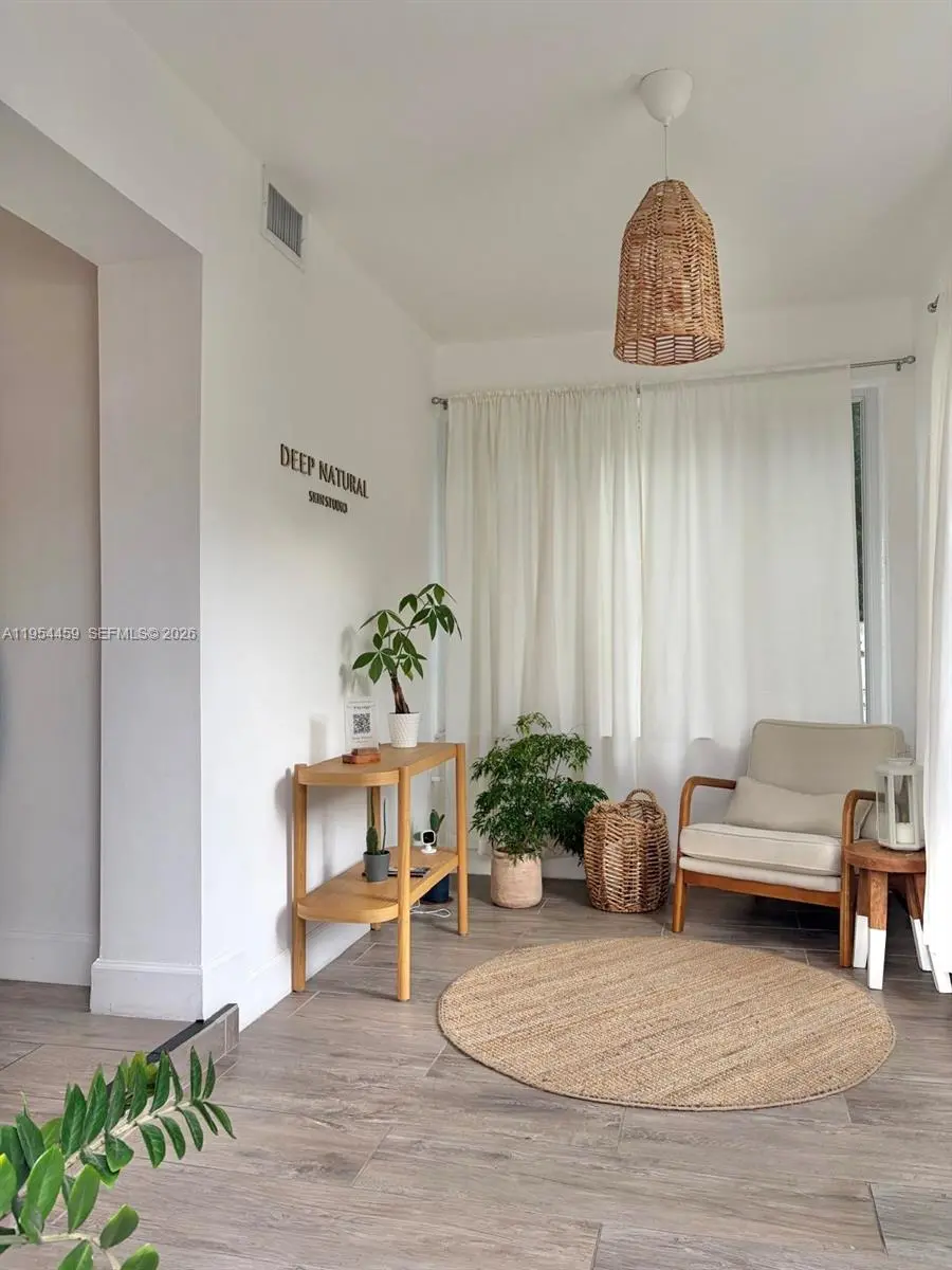 Photo of Listing #A11954459