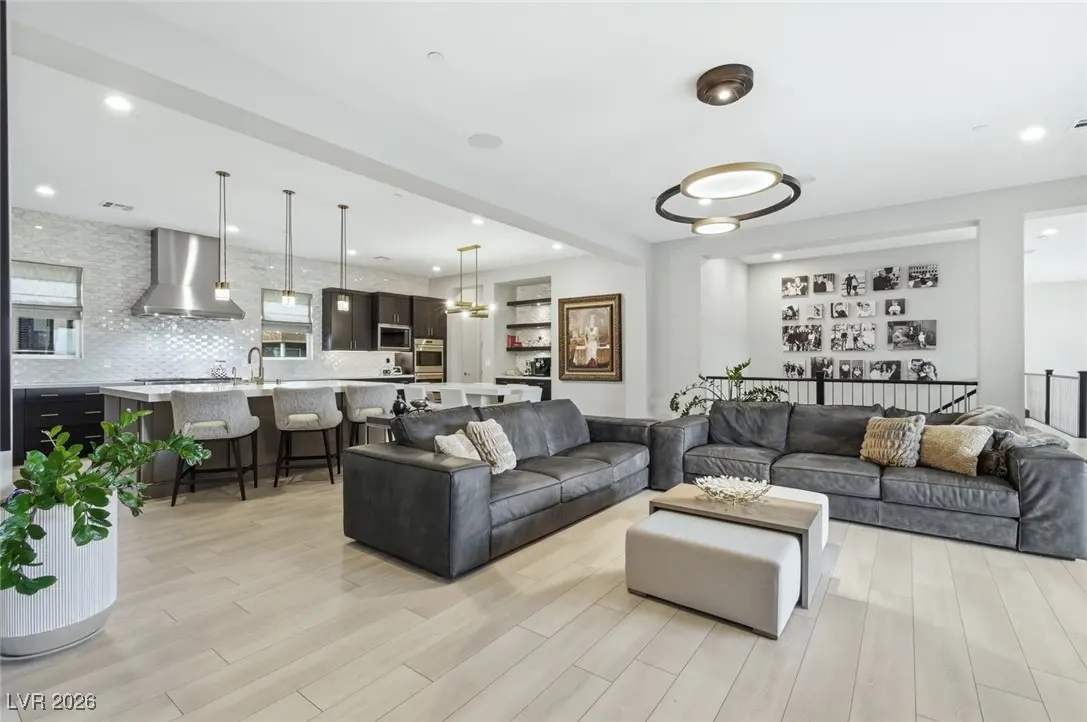 Photo of Listing #2751228