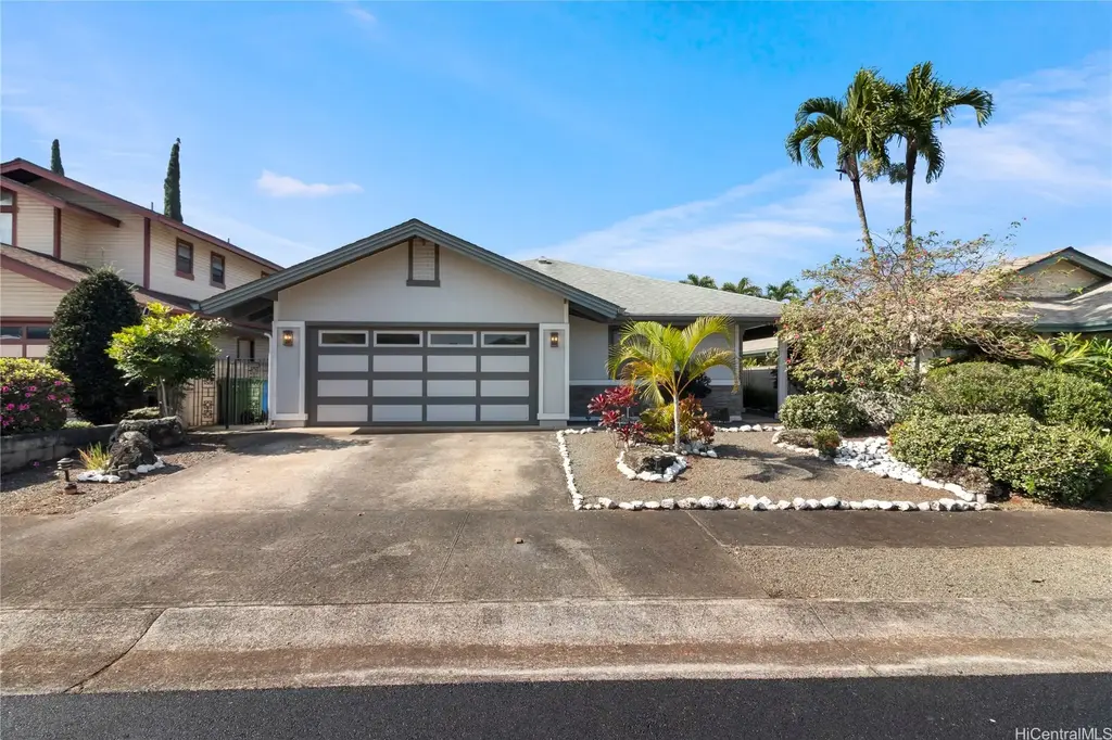 95-1035 Hookaau Street, Mililani