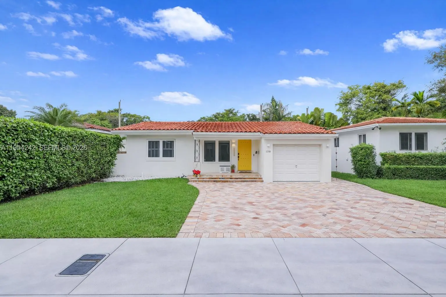 Photo of Listing #A11954242