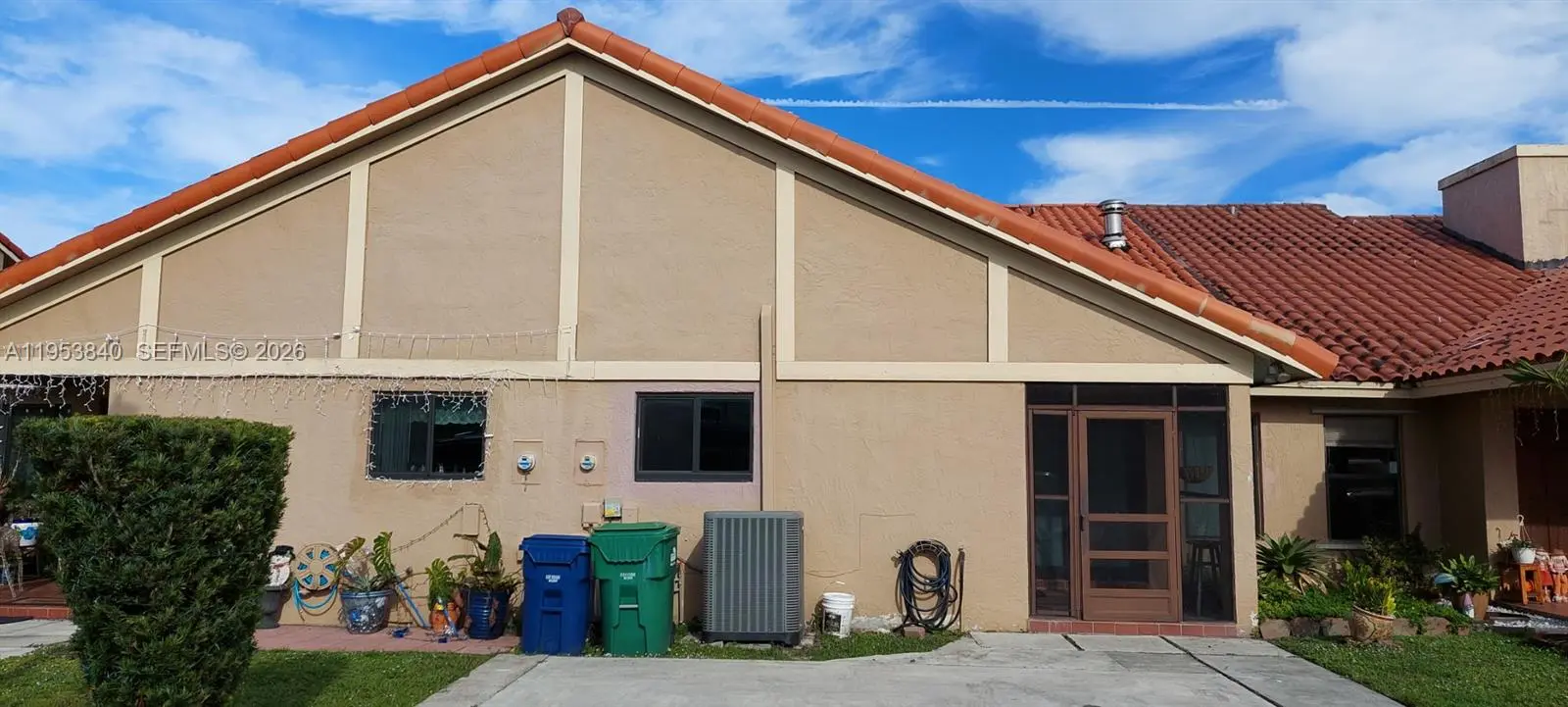 Photo of Listing #A11953840