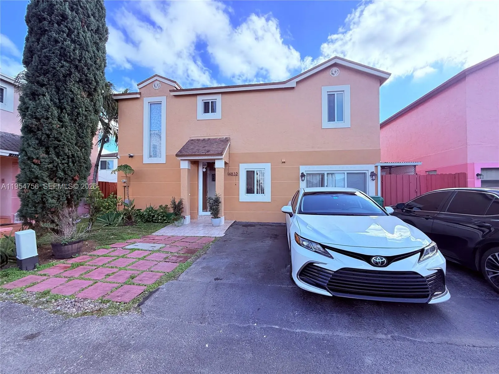 Photo of Listing #A11954756