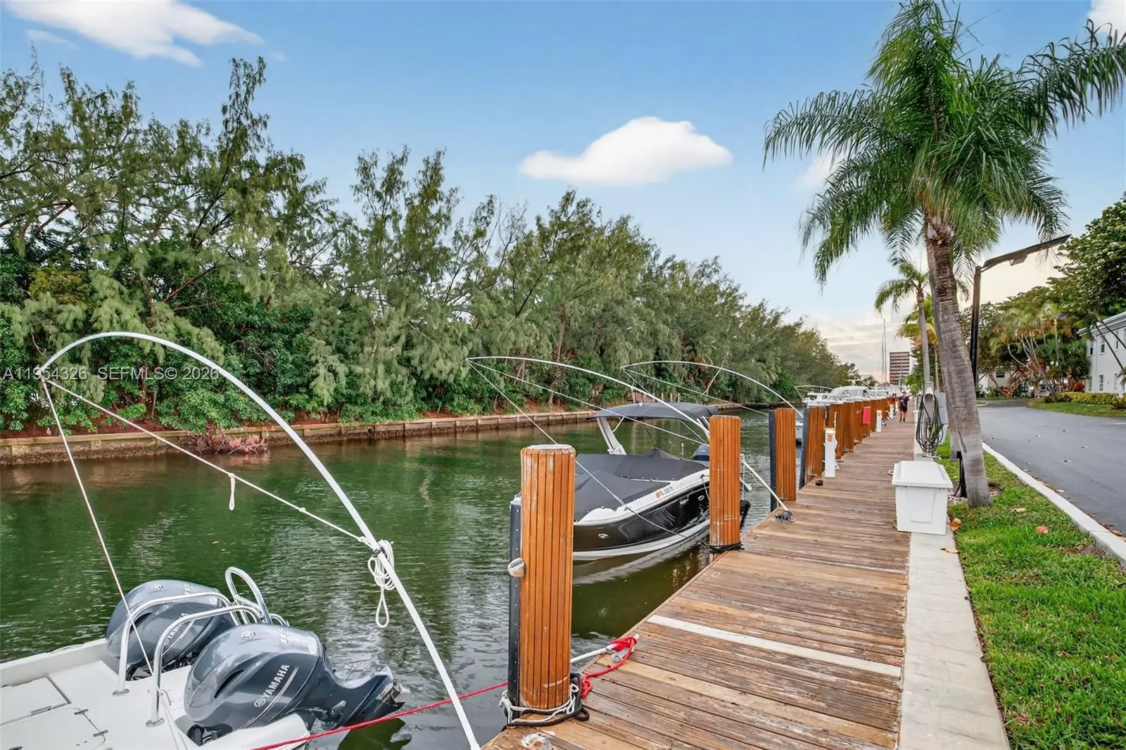 Photo of Listing #A11954326