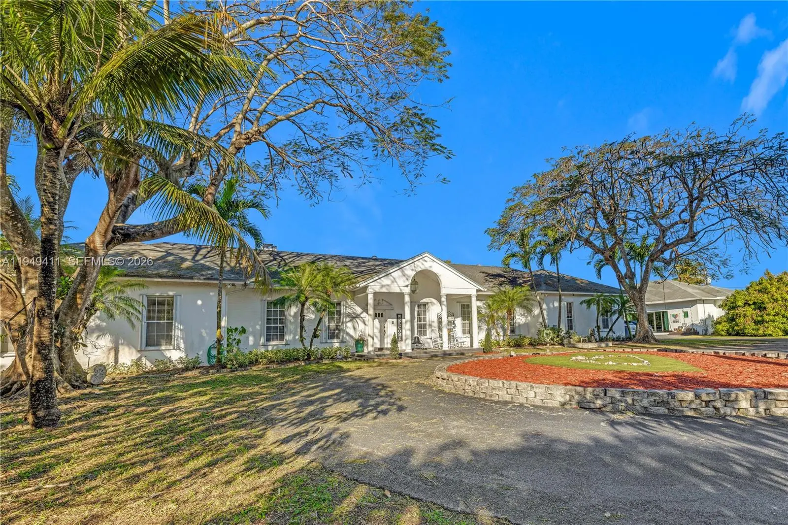 Photo of Listing #A11949411