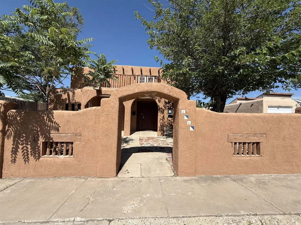 1010 Camino Del Gusto, Santa Fe