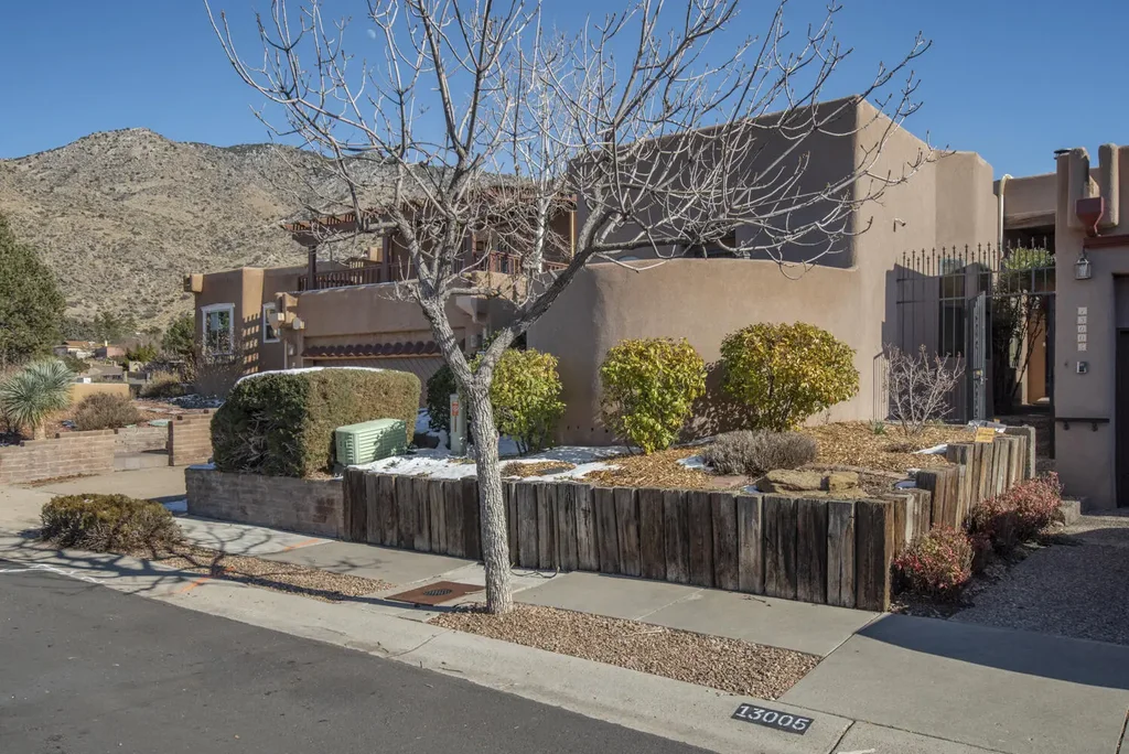 13005 Cambridge Place Ne, Albuquerque