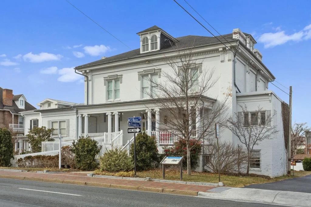 301 Main St S, Harrisonburg