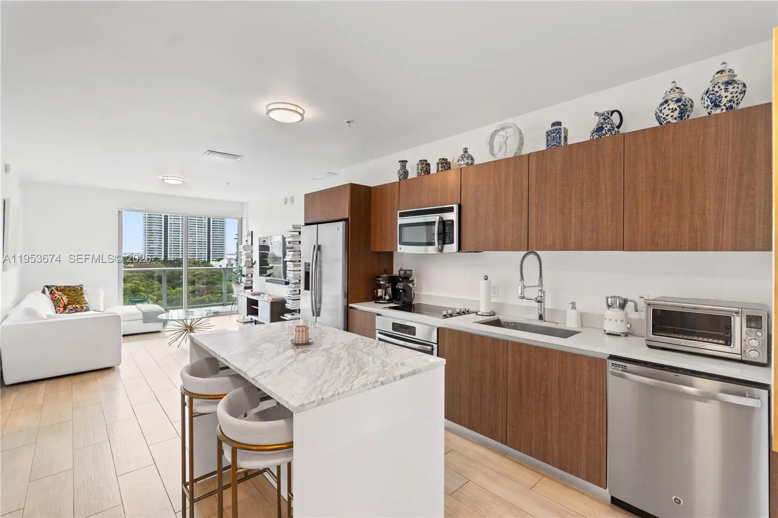 Photo of Listing #A11953674