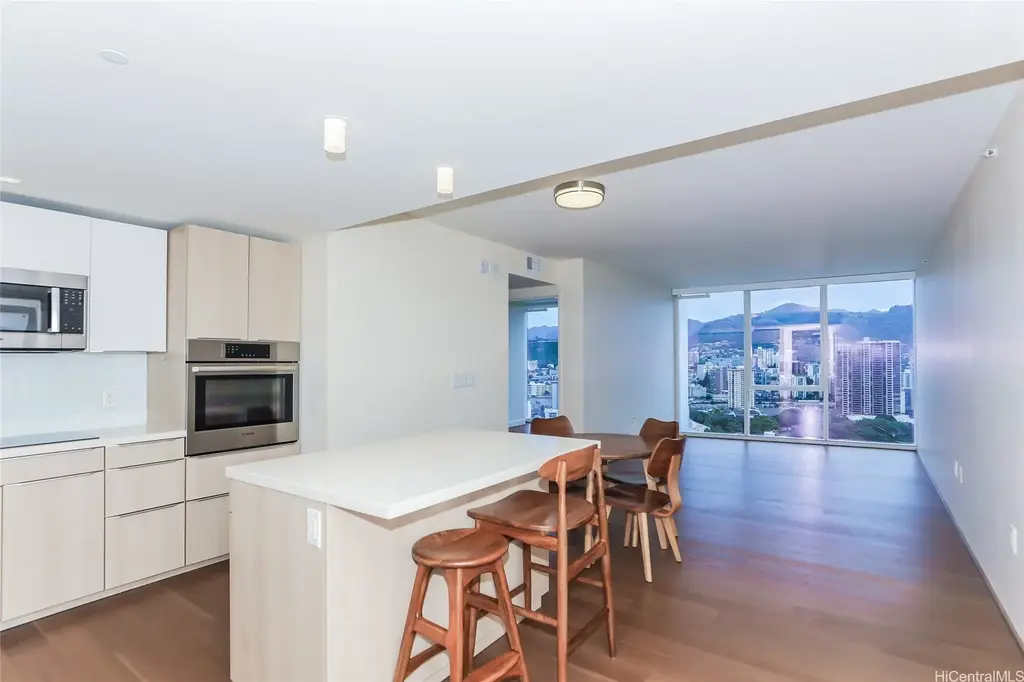 888 Kapiolani Boulevard # 3111, Honolulu
