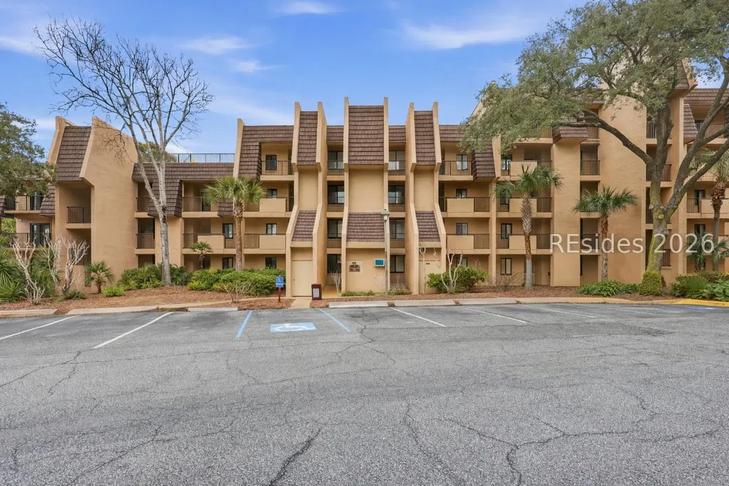 85 Folly Field Road 1404, Hilton Head Island