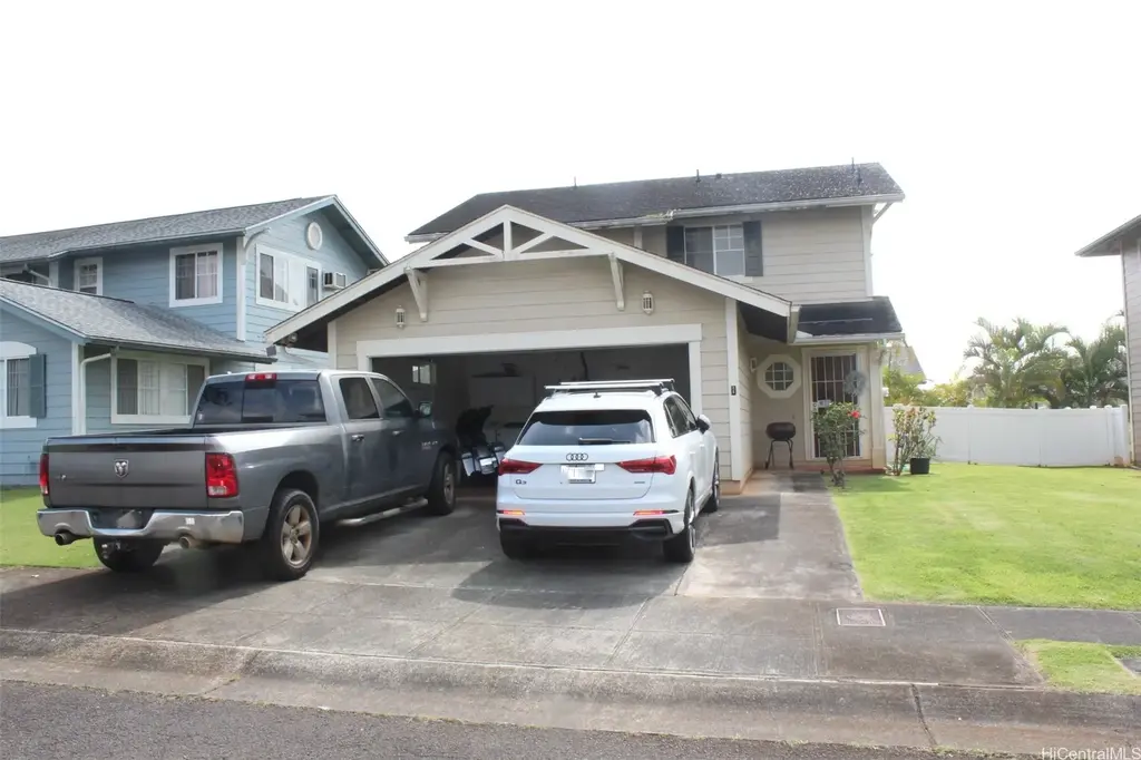 95-1039 Pahaku Street, Mililani