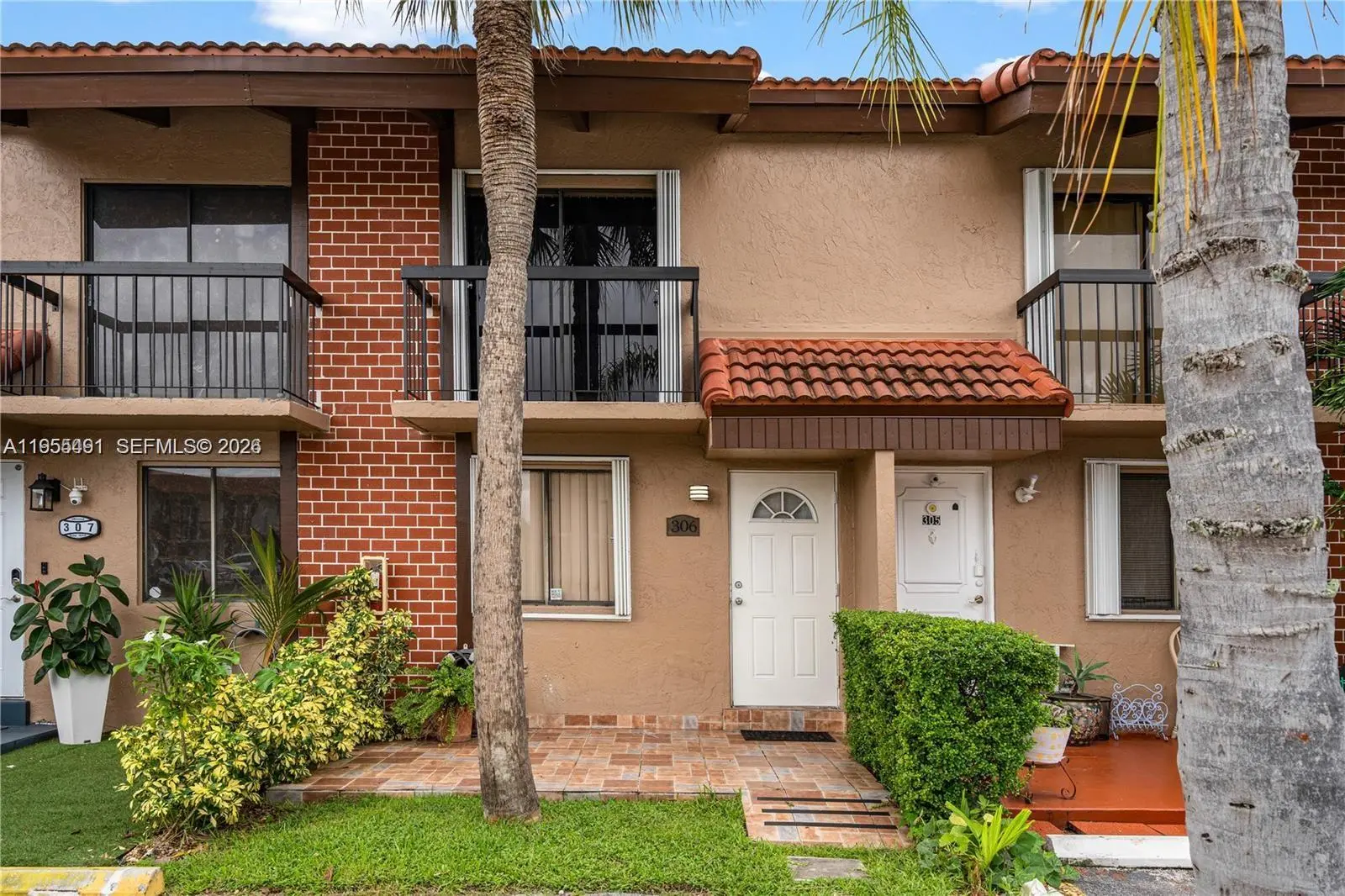 Photo of Listing #A11955491