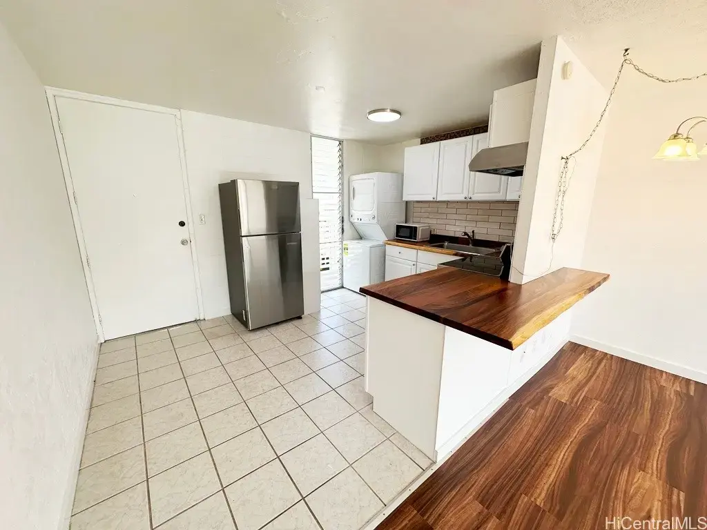 95-2035 Waikalani Place # B404, Mililani