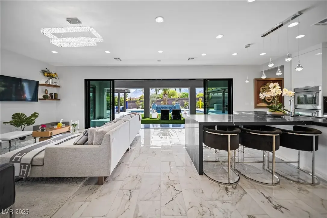 Photo of Listing #2750480