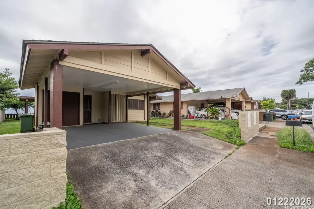 94-707 Kamalo Street, Waipahu