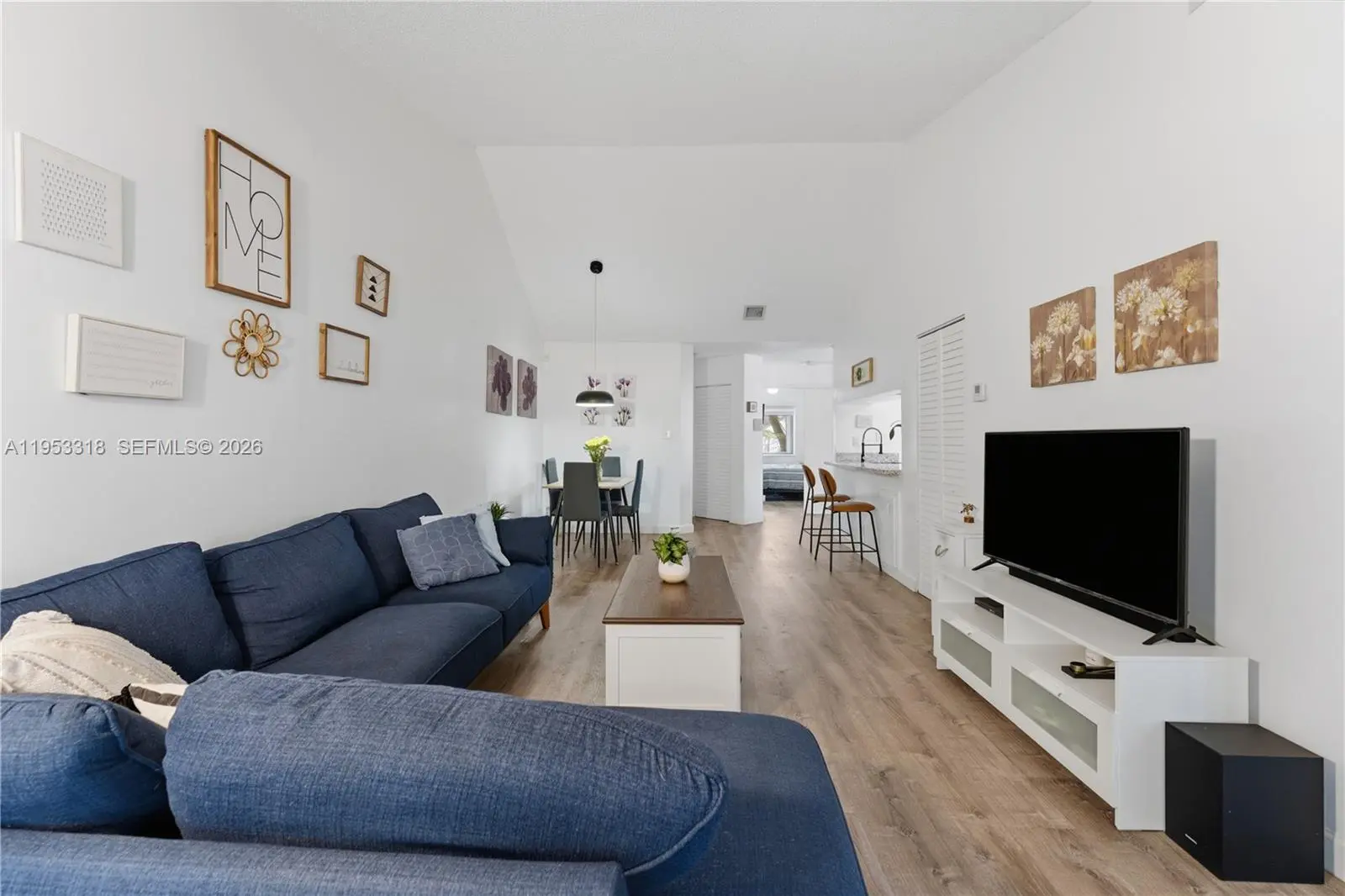 Photo of Listing #A11953318