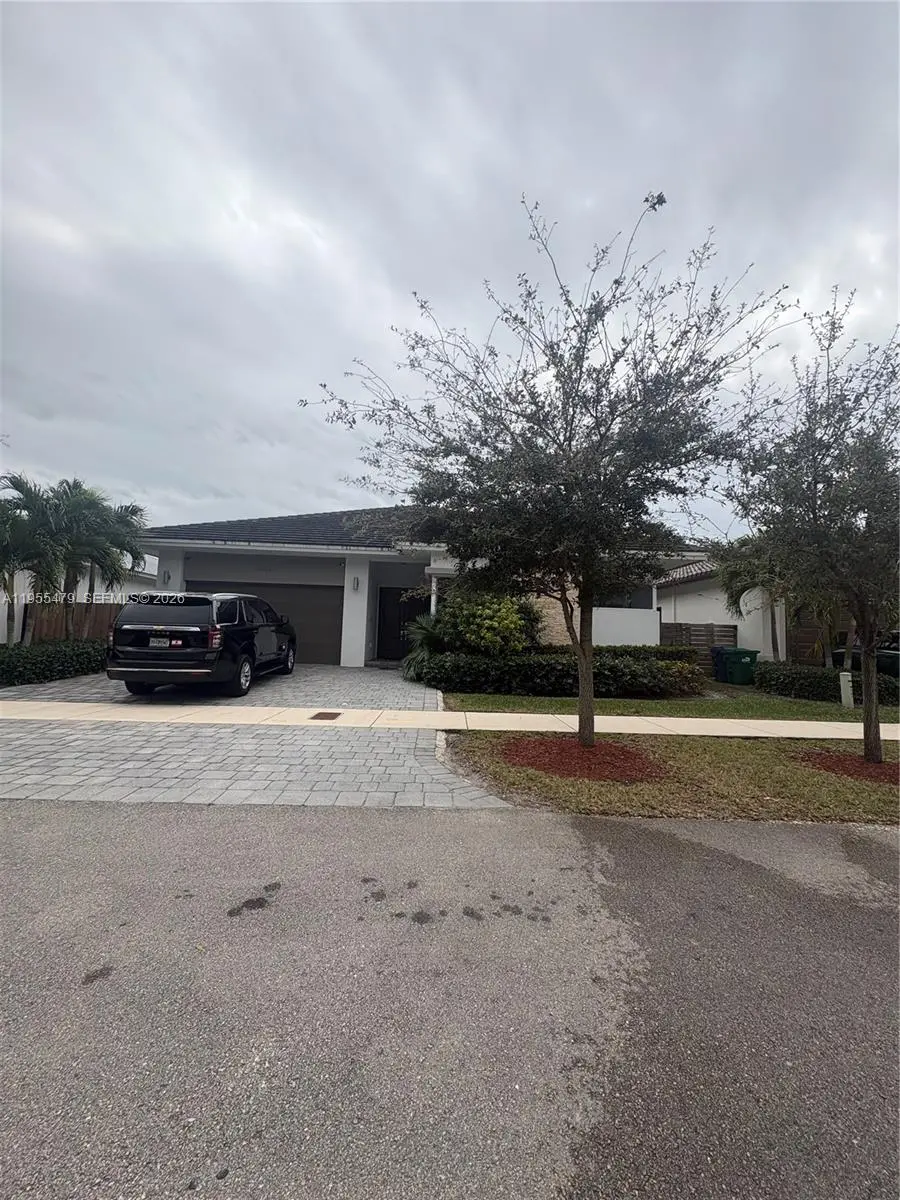 Photo of Listing #A11955479